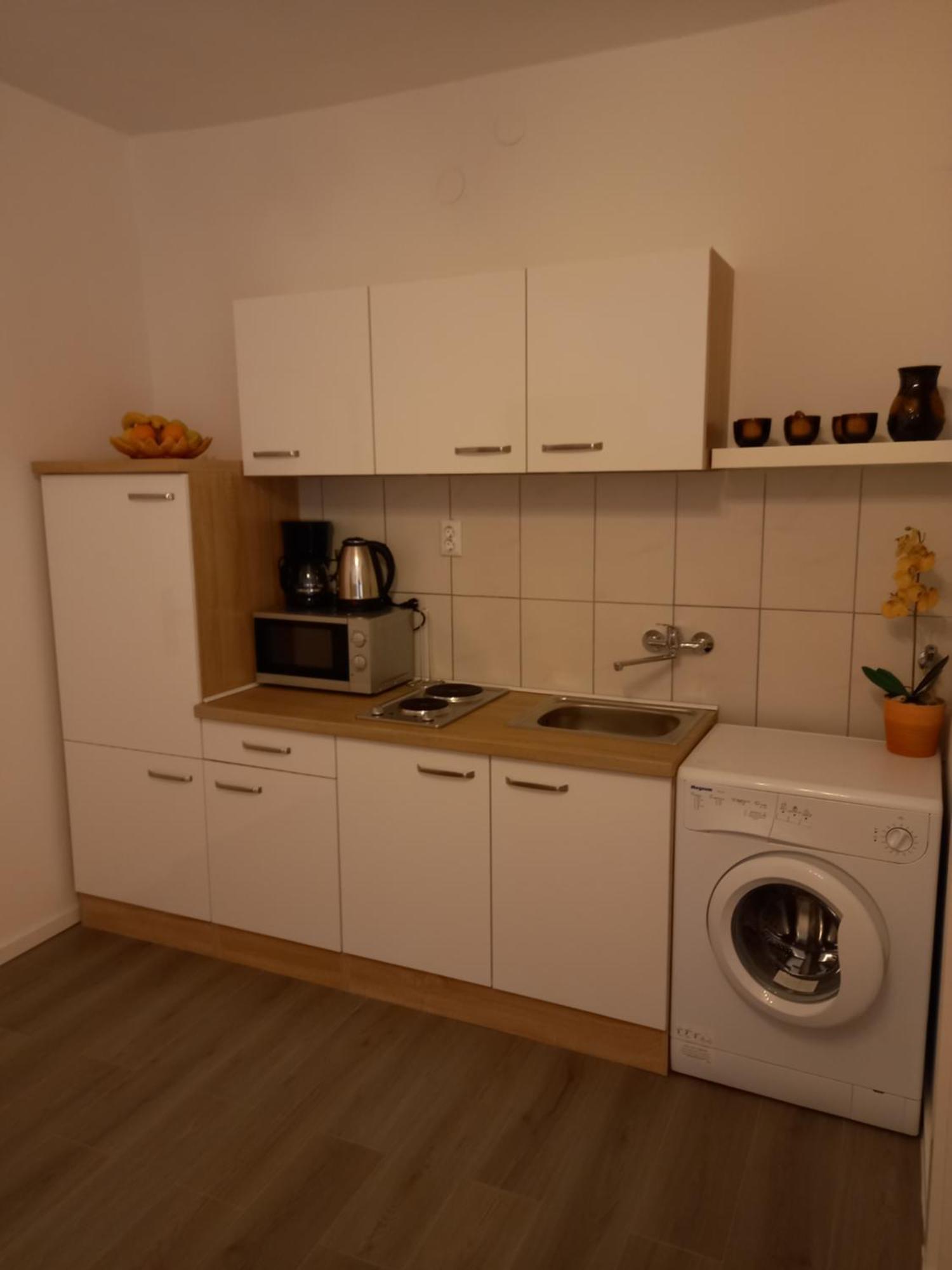 Apartment Dani *